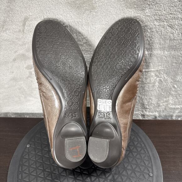 SAS Perforated Portobello Bronze Leather Slip On Heels Shoes Womens Size 10M - Picture 10 of 11
